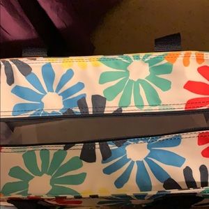 Zip top organizing utility tote